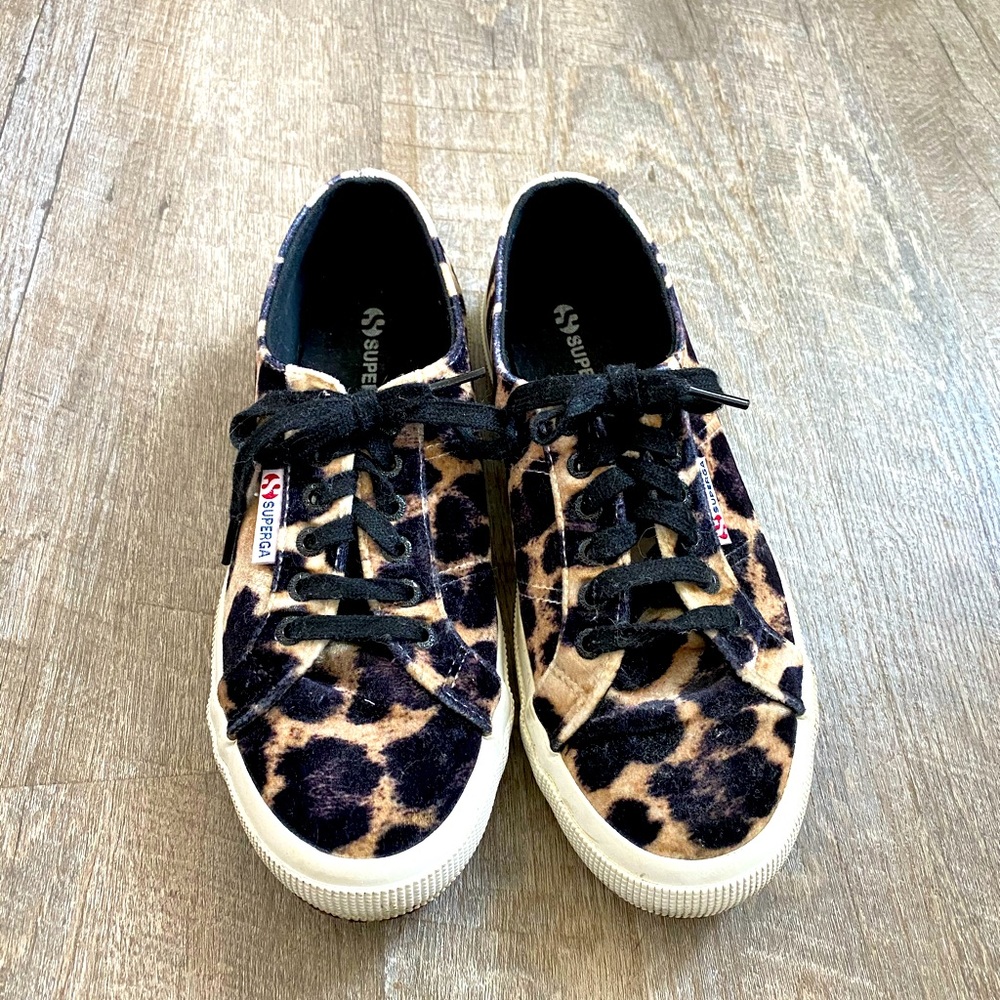 Leopard Supergas!! Barely worn!